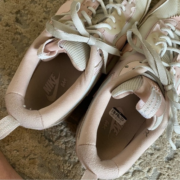 Nike Air Max 90 Futura Summit White Light Soft Pink Sneakers Suede Leather: 9.5 - Picture 9 of 11